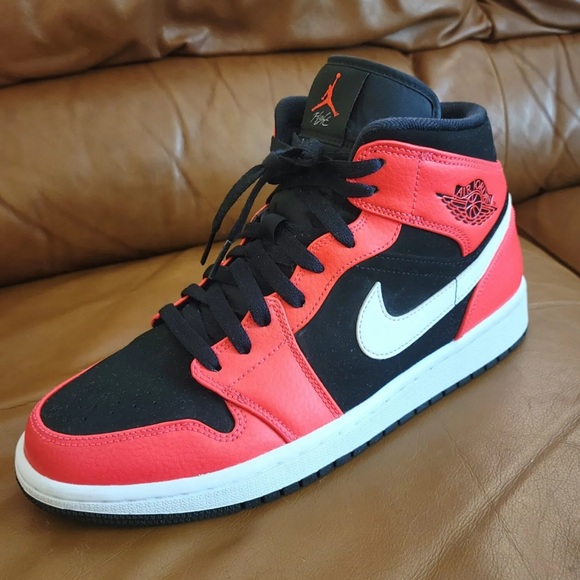 AIR JORDAN: 1 Mid ‘Infrared 23’ Sneakers 100% Authentic - Picture 4 of 8